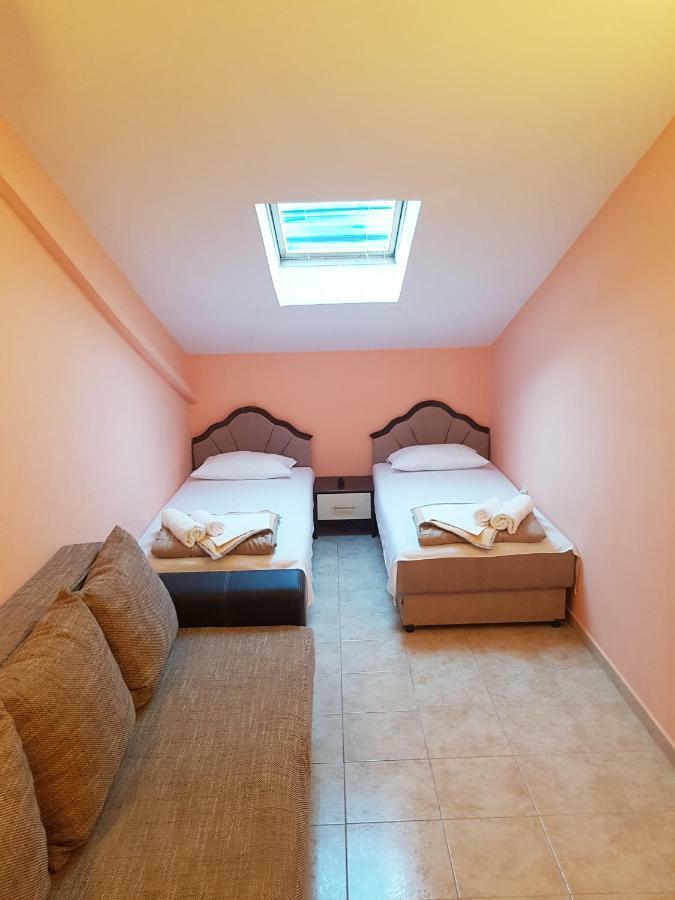 Danijela Apartman *
